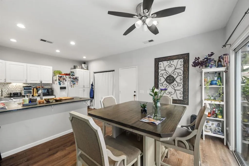 https://cdn.realtyfeed.com/cdn/127/306473905/333c4d04e81c807c30b82bab46c1d066.webp