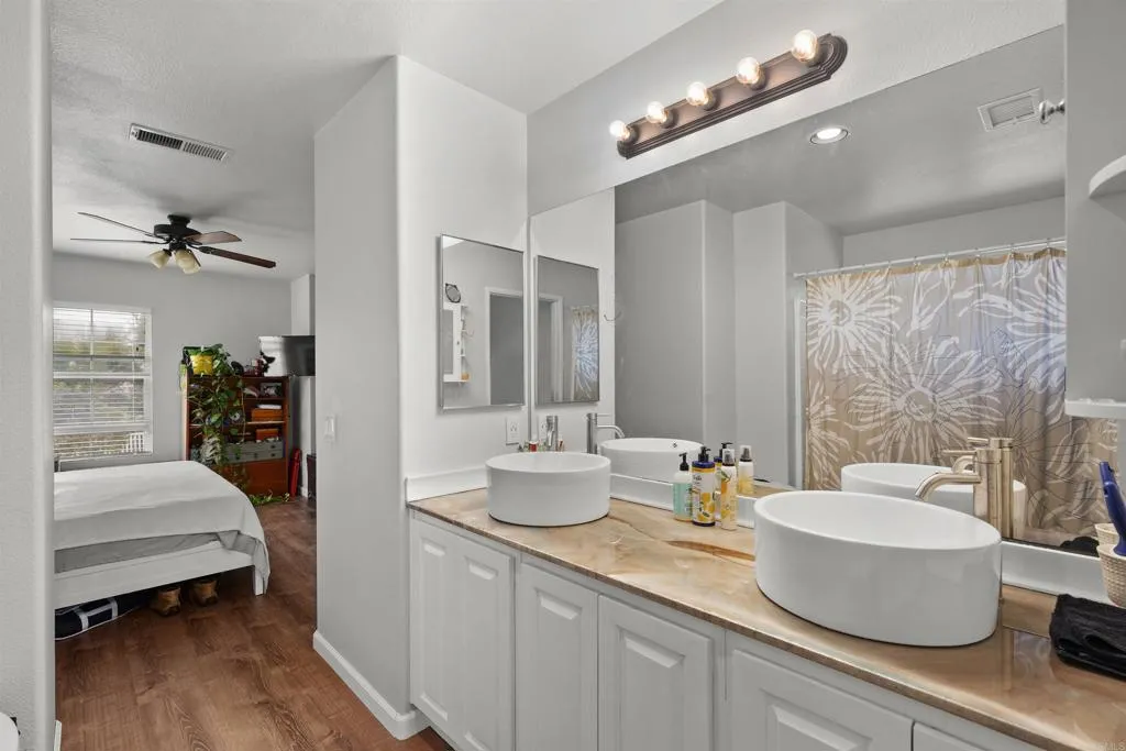 https://cdn.realtyfeed.com/cdn/127/306473905/8a408e1599776d61f69b8ebe8b247465.webp