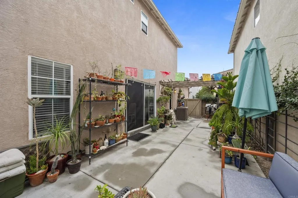 https://cdn.realtyfeed.com/cdn/127/306473905/8d36f43773115733b3ee4a163b7107ab.webp