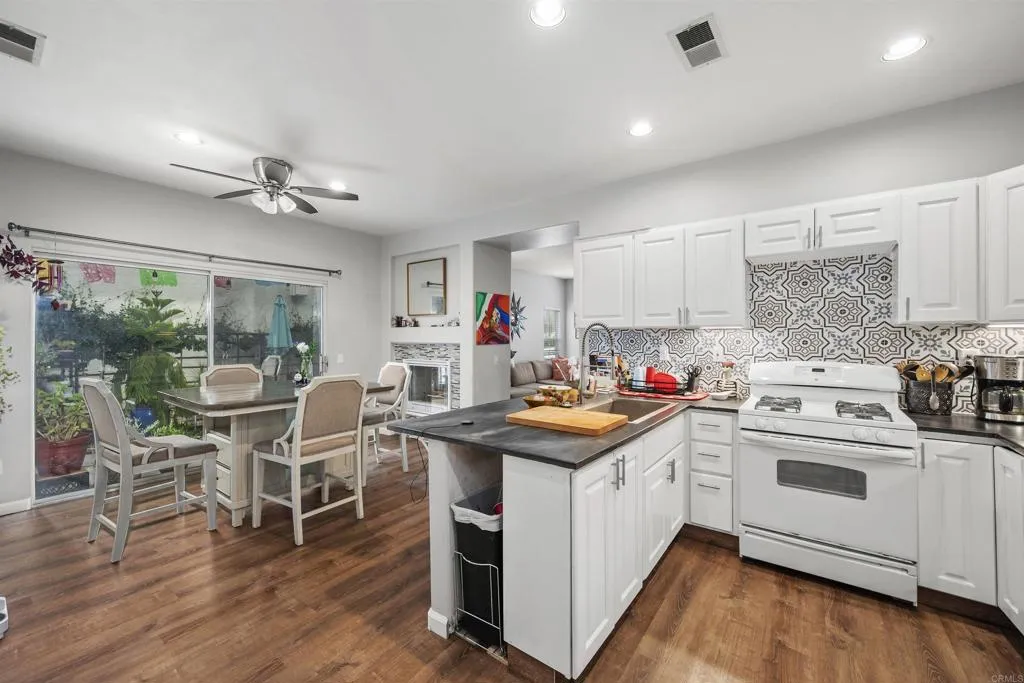 https://cdn.realtyfeed.com/cdn/127/306473905/b2cdb2996dc1e32296855d348b89d466.webp