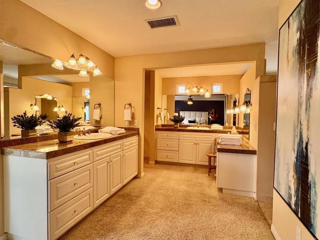 https://cdn.realtyfeed.com/cdn/127/306474121/27c84ac5cc98b6a676e18784b9f99ece.webp