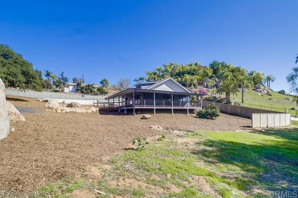 https://cdn.realtyfeed.com/cdn/127/306474121/36c5980377f6174421c9acf98f476819.webp