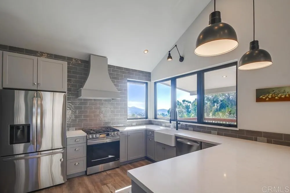 https://cdn.realtyfeed.com/cdn/127/306474121/8bb24711406ad9b67de220782a7c1544.webp