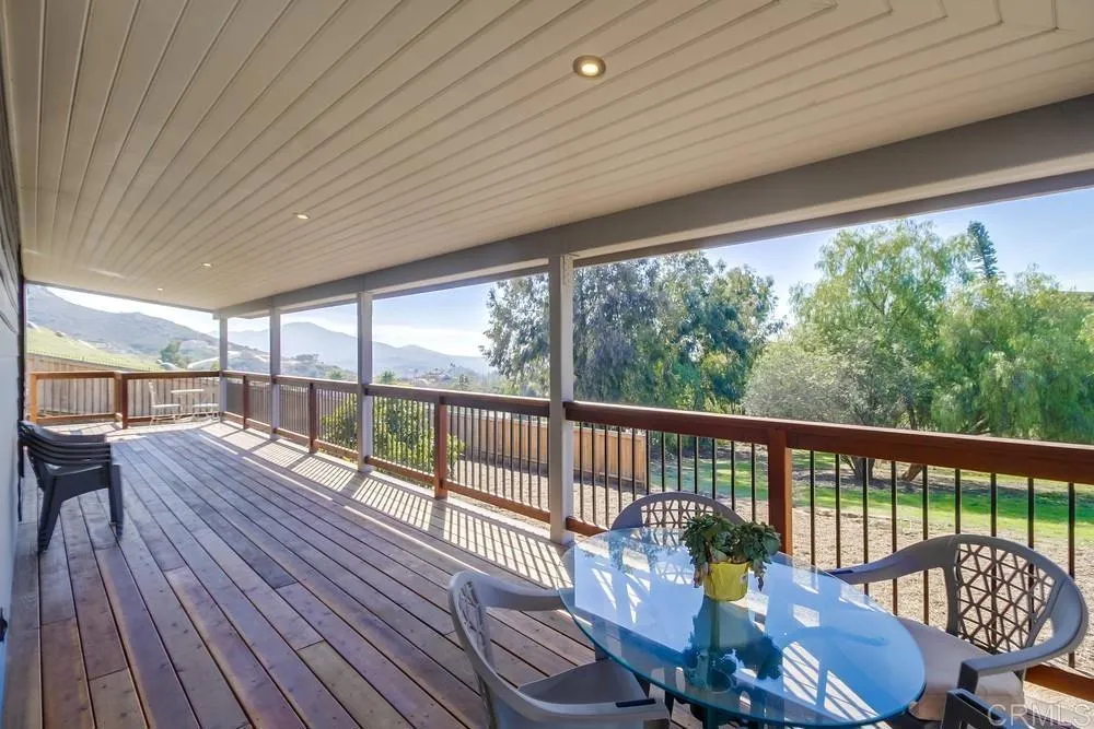 https://cdn.realtyfeed.com/cdn/127/306474121/b31d557921d7fd42fbd0d8b743bf969c.webp