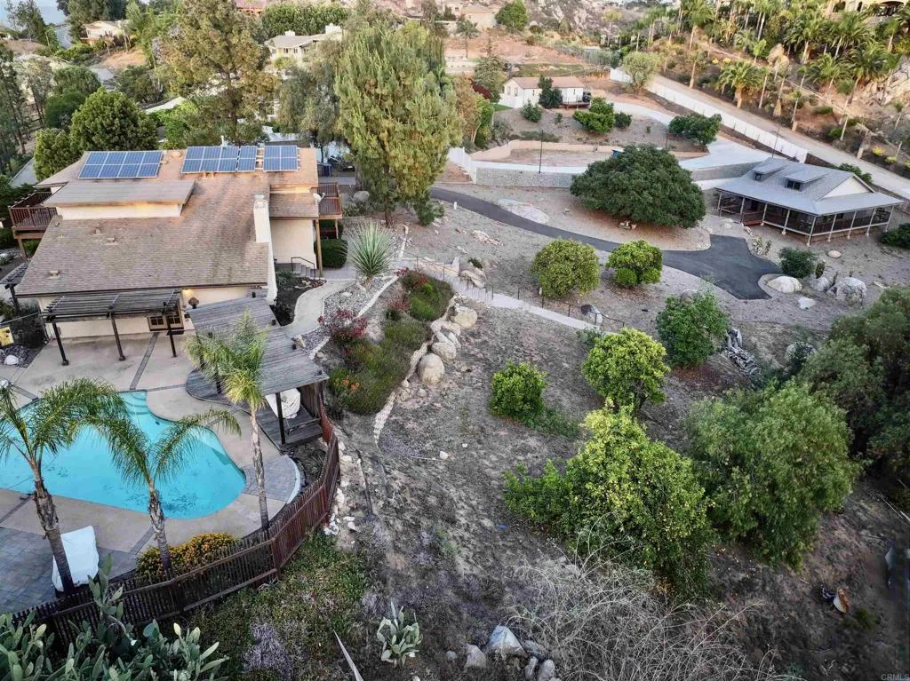 https://cdn.realtyfeed.com/cdn/127/306474121/c36c45da42683de12ce2dd210abab6cf.webp
