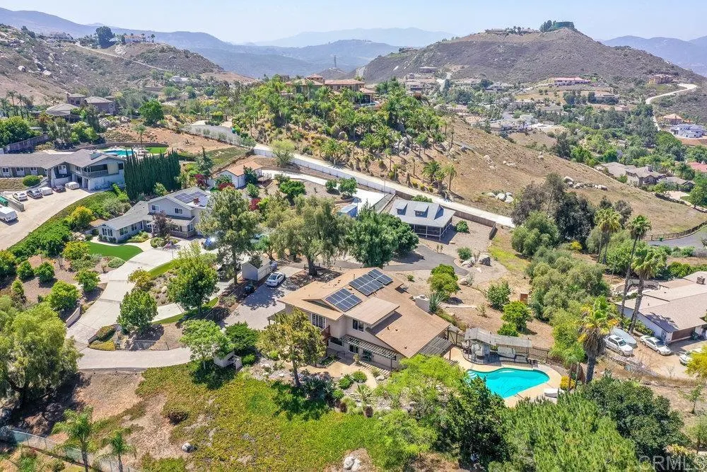 https://cdn.realtyfeed.com/cdn/127/306474121/fddf81a190af317d00134f9381e30c9f.webp