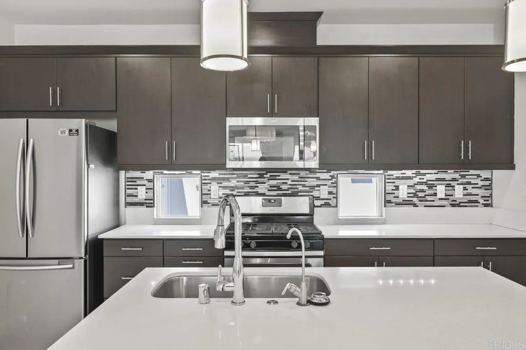 https://cdn.realtyfeed.com/cdn/127/306474135/1a8f3a9b47d74167b6f2e9f86af00290.webp
