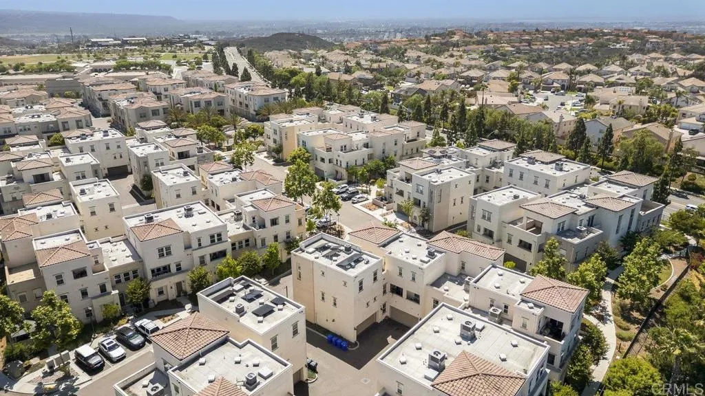 https://cdn.realtyfeed.com/cdn/127/306474135/7ab53192a2667e1be638067bd676d21d.webp