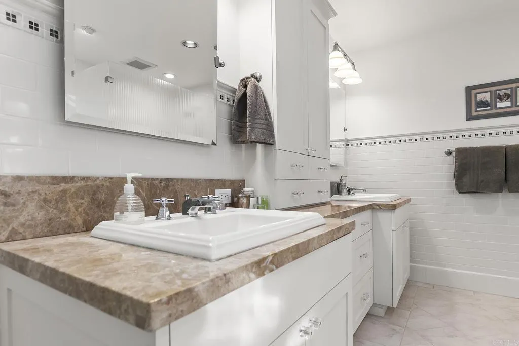 https://cdn.realtyfeed.com/cdn/127/306474215/5ef6890359f0ce5b08e9257e8649ad89.webp