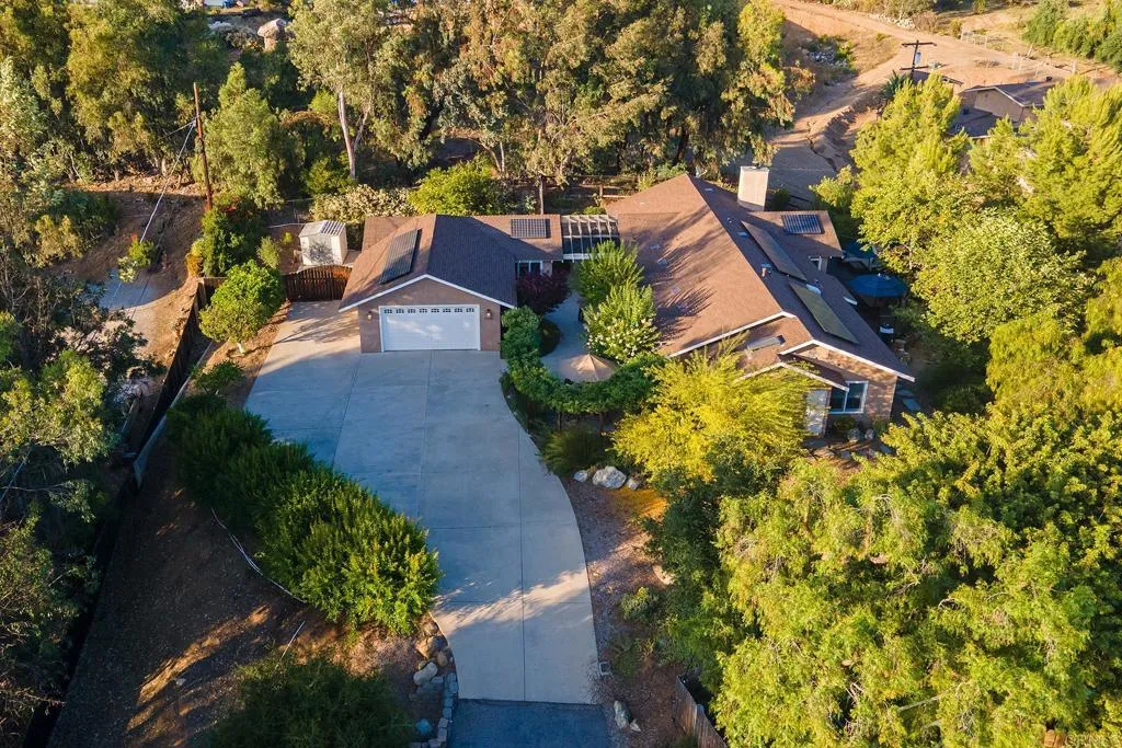 https://cdn.realtyfeed.com/cdn/127/306474215/61251b9e5ddf0369ac620bf0fe020ceb.webp
