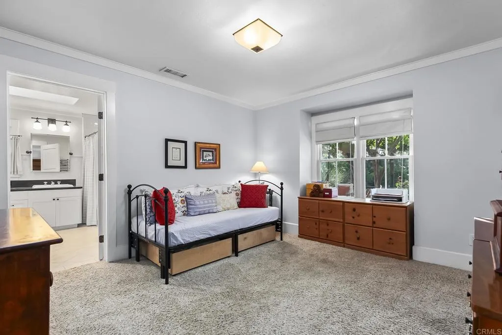 https://cdn.realtyfeed.com/cdn/127/306474215/766526369a1a64b6466e40ac77769e21.webp