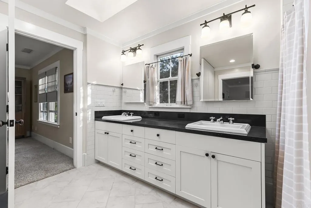 https://cdn.realtyfeed.com/cdn/127/306474215/89b64796a3346d82dac85781e01b5fec.webp