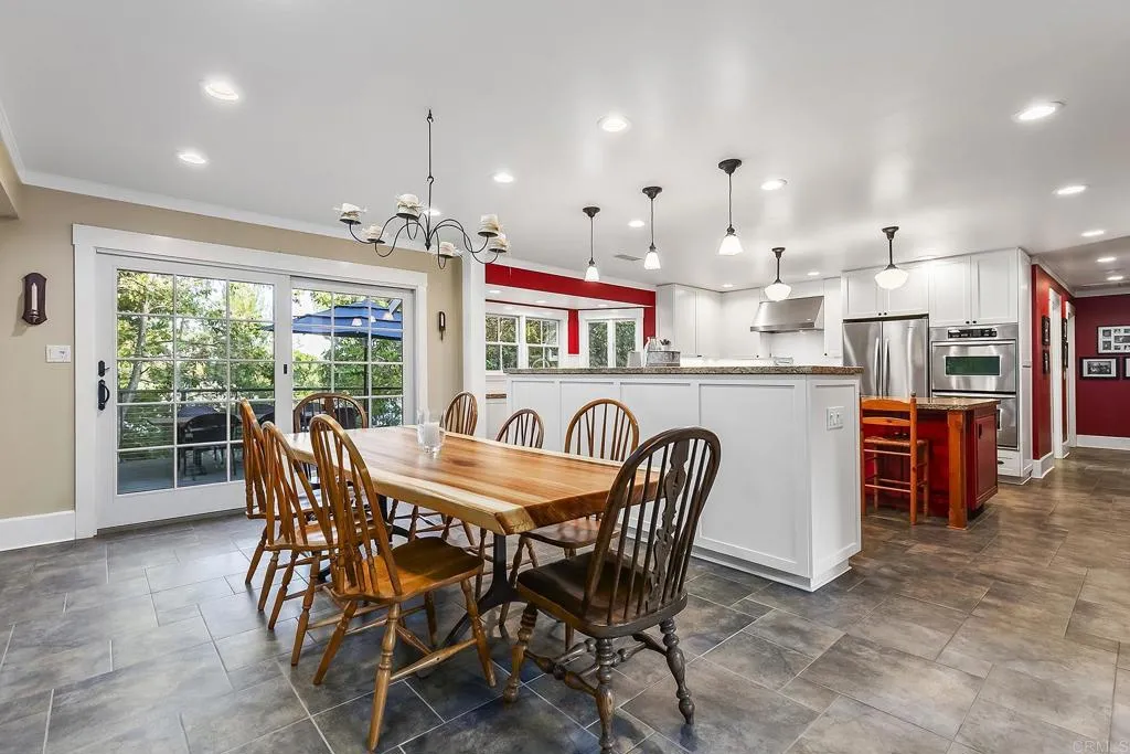https://cdn.realtyfeed.com/cdn/127/306474215/9454b59750736b47f91e5adaac301d27.webp
