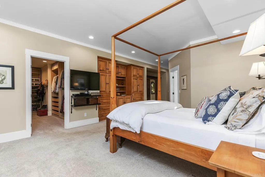 https://cdn.realtyfeed.com/cdn/127/306474215/b96e38e43acc871774c06d215b9f7ced.webp