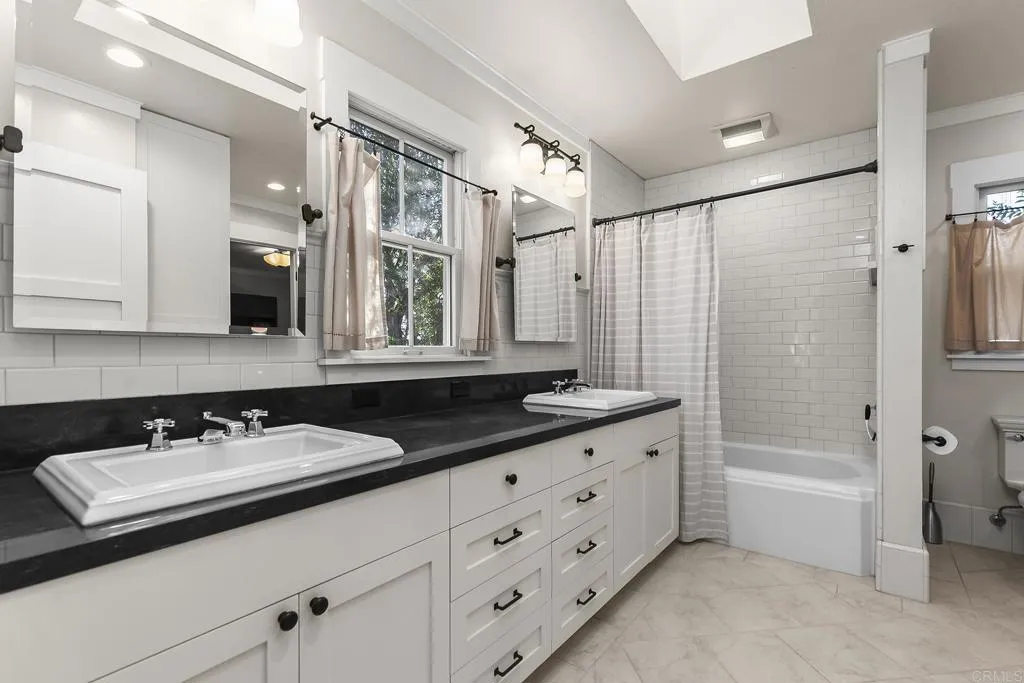 https://cdn.realtyfeed.com/cdn/127/306474215/ff86288687de29e7acee0a5697493887.webp