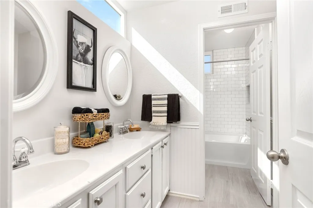 https://cdn.realtyfeed.com/cdn/127/306474408/36b6b2f19d08502cad9c3a62cbd38dc9.webp