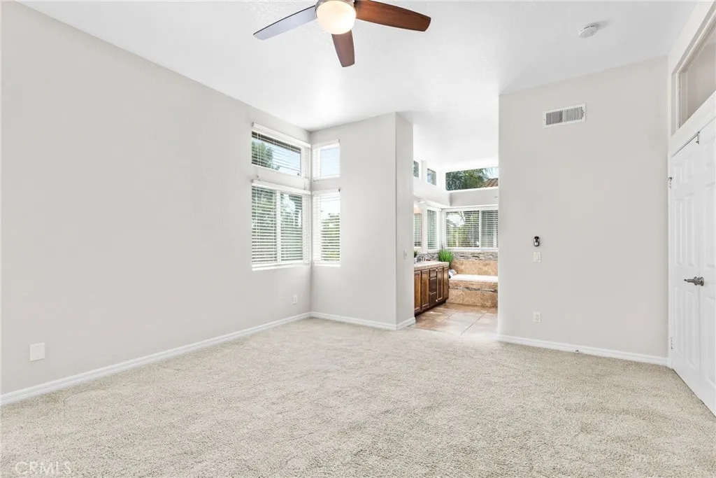 https://cdn.realtyfeed.com/cdn/127/306474408/508ffd6e25d0b680020ff1f9490ceb01.webp