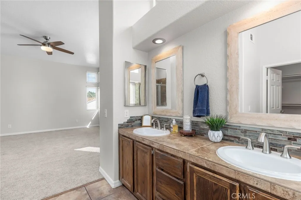 https://cdn.realtyfeed.com/cdn/127/306474408/55c5f912675e188c0a24b77357c076c9.webp