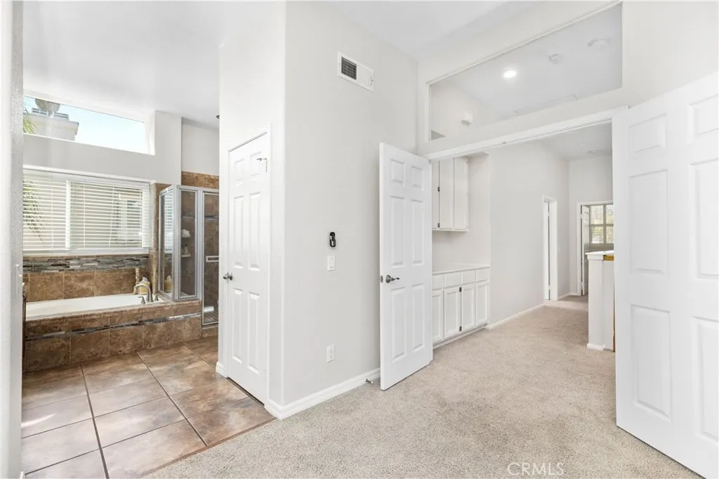 https://cdn.realtyfeed.com/cdn/127/306474408/5a884397001dcd100942e9df0719ee0a.webp