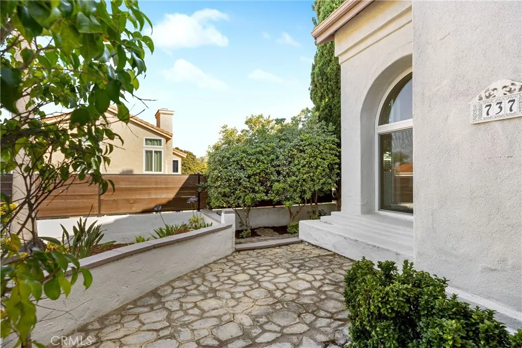 https://cdn.realtyfeed.com/cdn/127/306474408/c298e0e59a414cb86210757cb4069d91.webp