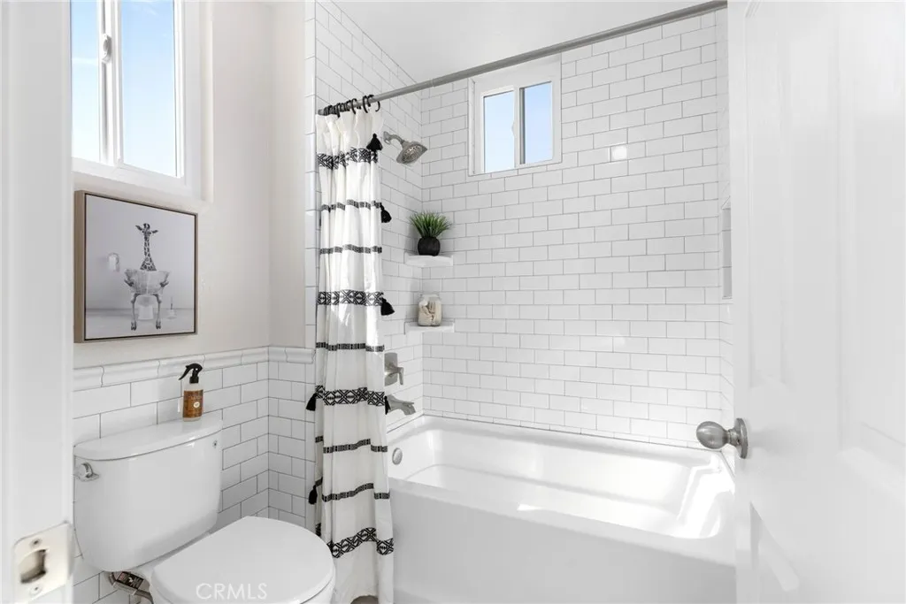 https://cdn.realtyfeed.com/cdn/127/306474408/c9cc6d0ca7a8232c30a19e833d86d31a.webp