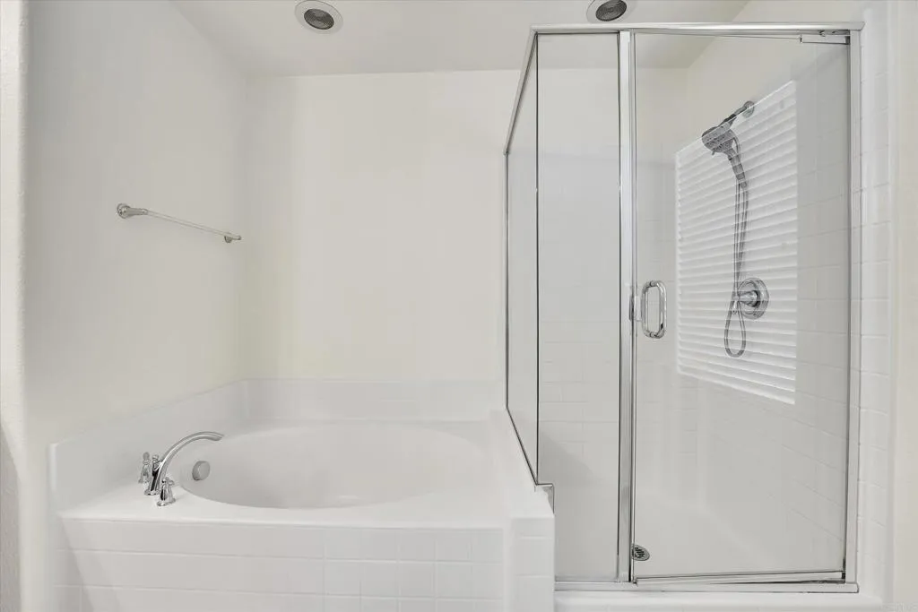 https://cdn.realtyfeed.com/cdn/127/306474485/ce435a41c86139840058a8720e1f96d0.webp