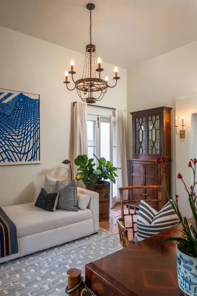 https://cdn.realtyfeed.com/cdn/127/306474530/f4acbdd1ebeead82bb9d21044084d404.webp