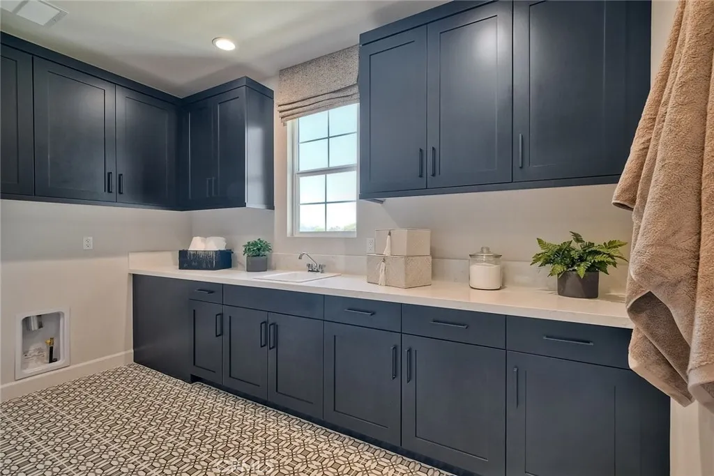 https://cdn.realtyfeed.com/cdn/127/306474571/350a52a1faa496de31279b0dc9c8d88c.webp