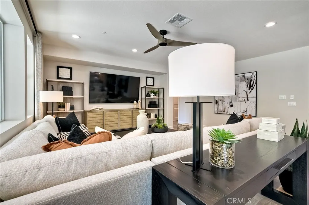 https://cdn.realtyfeed.com/cdn/127/306474571/7885820640c1ff03806926bd09629b1c.webp