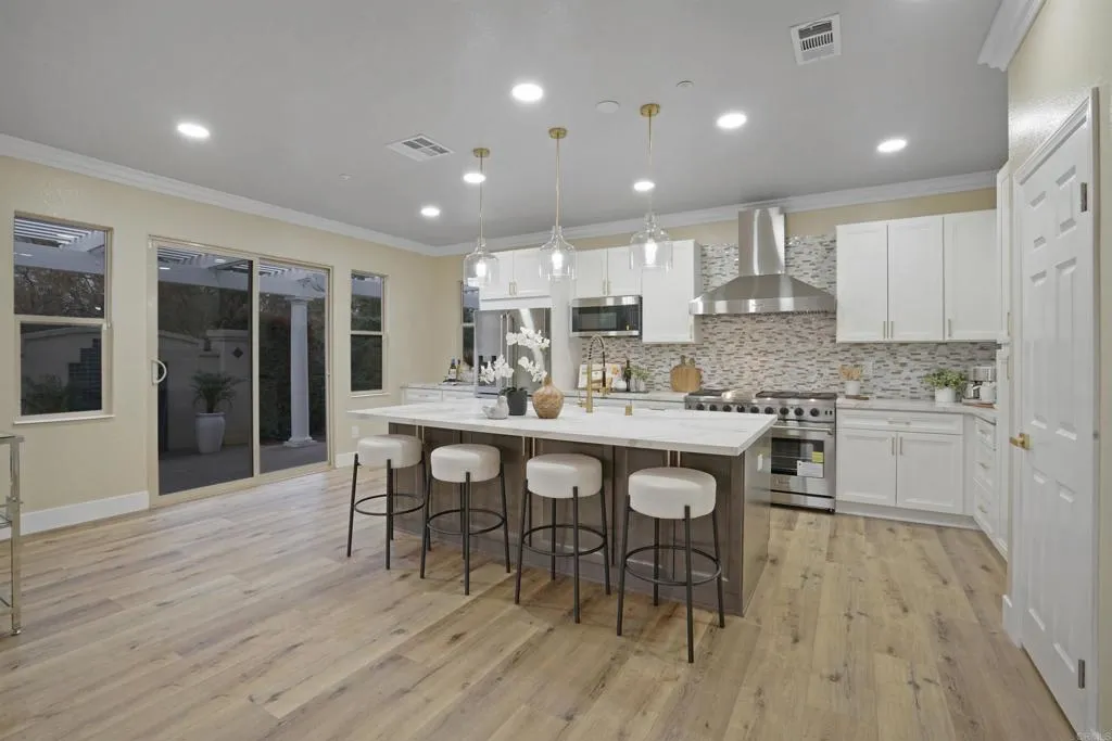 https://cdn.realtyfeed.com/cdn/127/306474580/cc947c3836180587811226c66813cd26.webp
