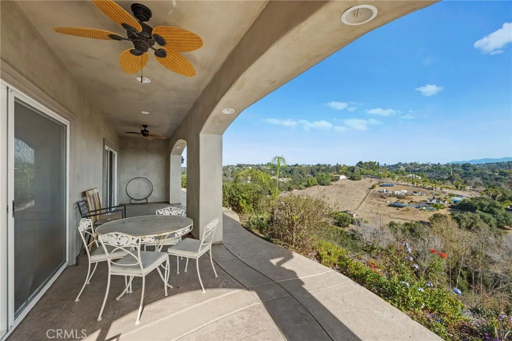 https://cdn.realtyfeed.com/cdn/127/306474739/0e2ee66e61d0d68dbbdbc1b025d17761.webp