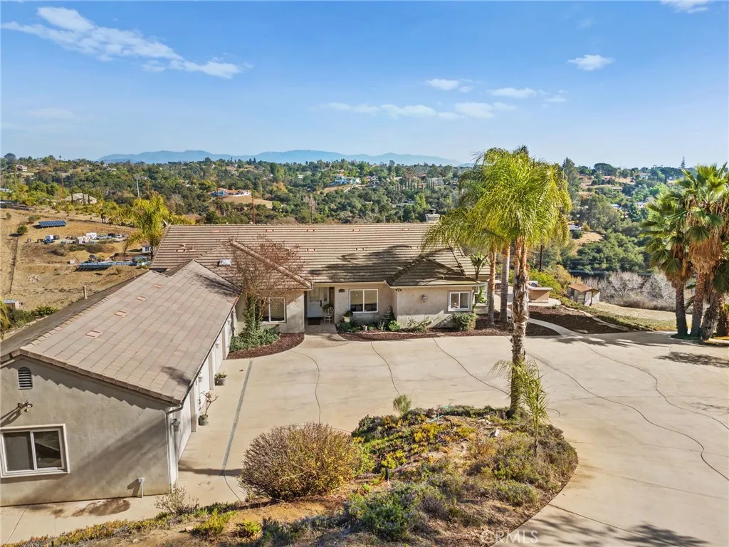 https://cdn.realtyfeed.com/cdn/127/306474739/1f3e0fe738c5e81b8c1b1f9e90d70eb9.webp
