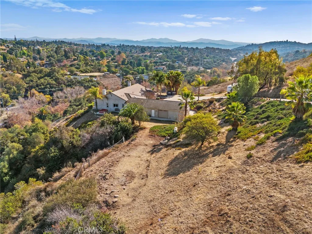 https://cdn.realtyfeed.com/cdn/127/306474739/43e6e9981ebdb3edad8cbffae714455d.webp