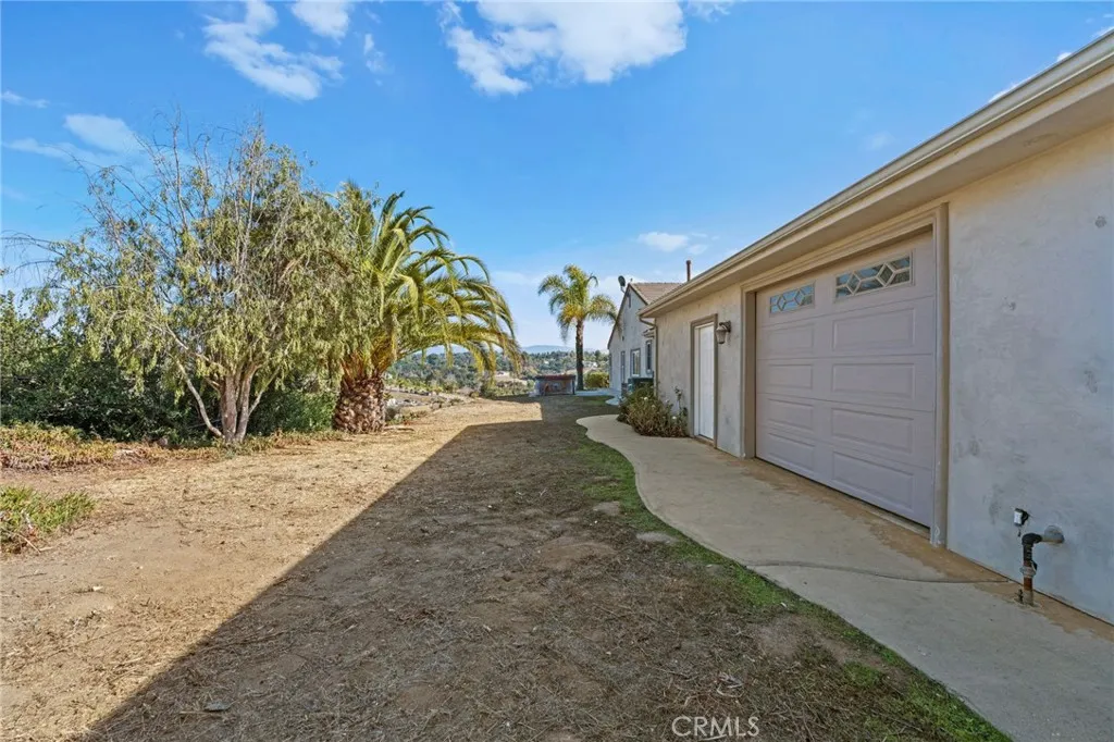 https://cdn.realtyfeed.com/cdn/127/306474739/4c68fbabc3e8d40752320918f2feec0f.webp