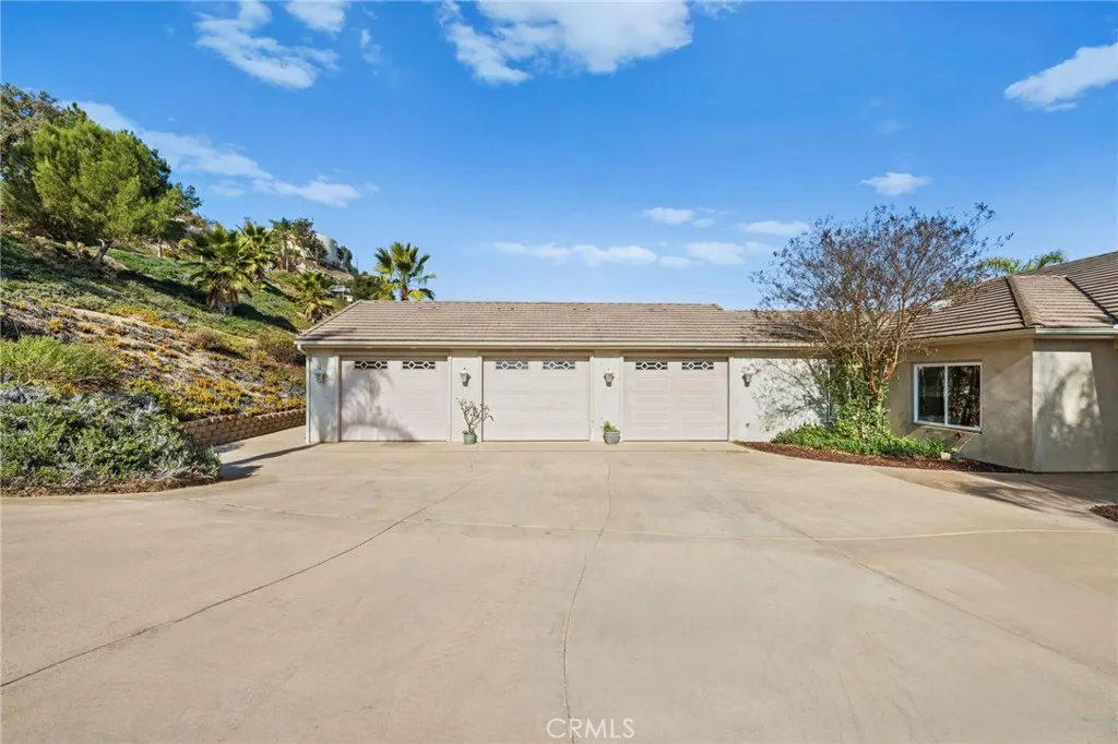 https://cdn.realtyfeed.com/cdn/127/306474739/54f56e311dc5446b812765c9b3f07c35.webp