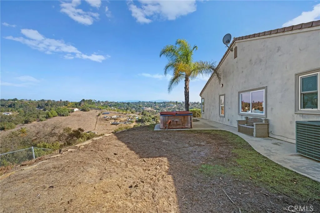 https://cdn.realtyfeed.com/cdn/127/306474739/a23174f594028127bbc319f8fe347a87.webp