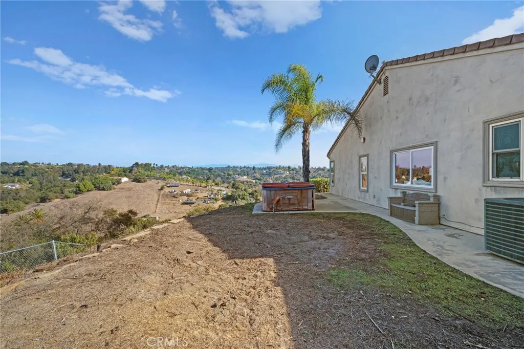 https://cdn.realtyfeed.com/cdn/127/306474739/bcc02c6aec620a6f69f6219caab0696a.webp