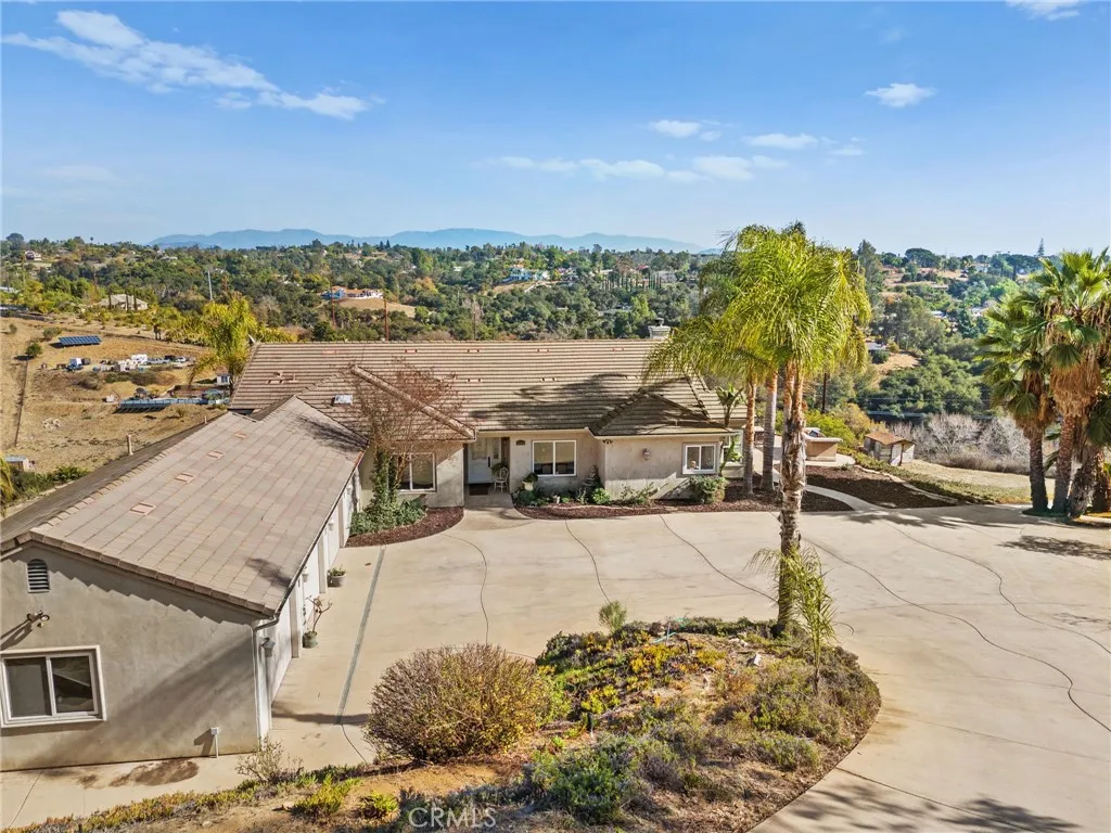 https://cdn.realtyfeed.com/cdn/127/306474739/e7f08a8406bd6f9d80cec334ebc3b617.webp