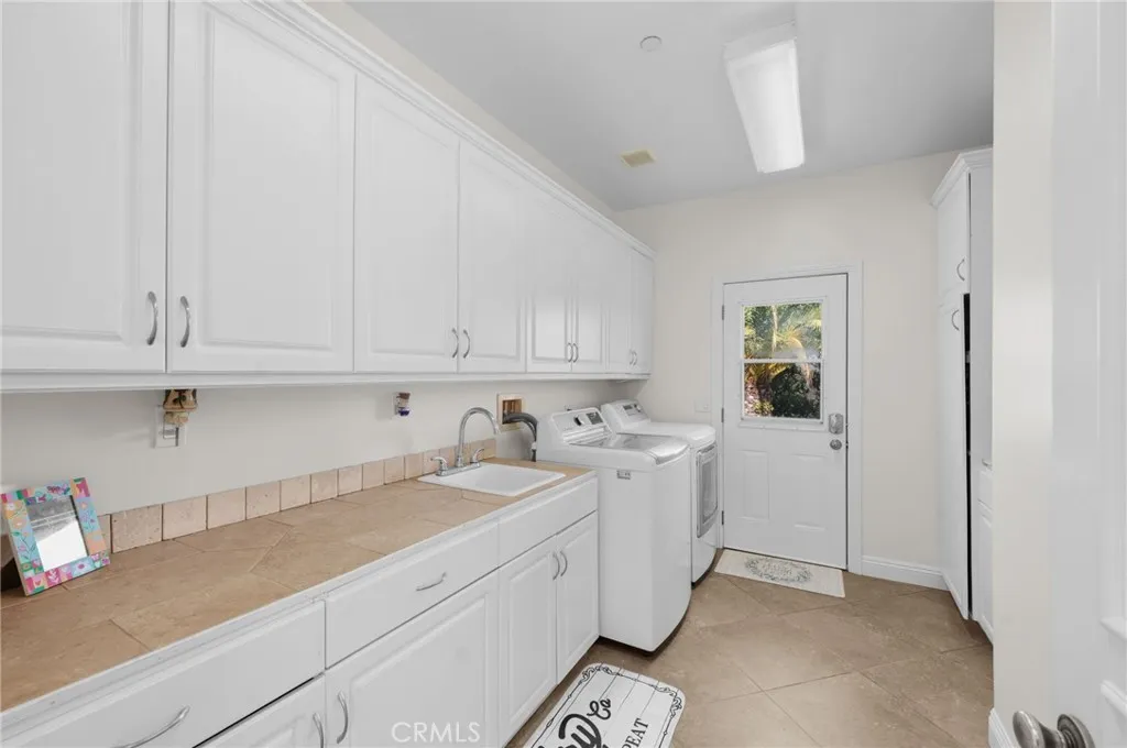 https://cdn.realtyfeed.com/cdn/127/306474739/e833f14d7723228cb7f0ce1ea77368fa.webp