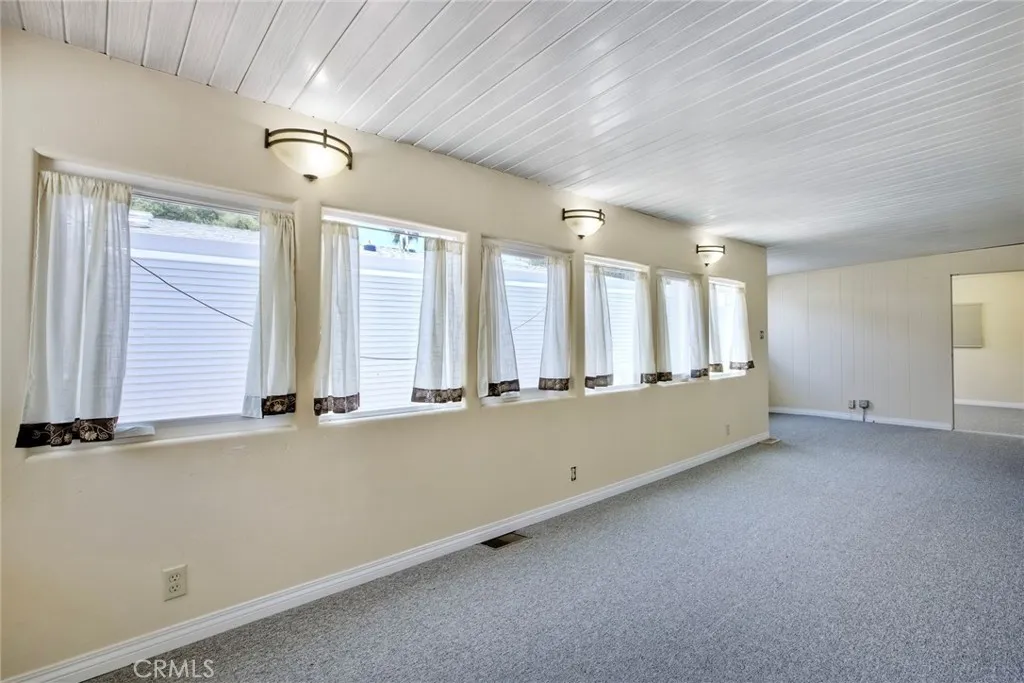 https://cdn.realtyfeed.com/cdn/127/306474740/629245c312c012b63ad464fdb9caeee3.webp