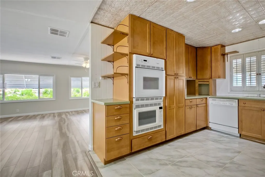 https://cdn.realtyfeed.com/cdn/127/306474740/7dd5452ad65e6575655253765e886be9.webp