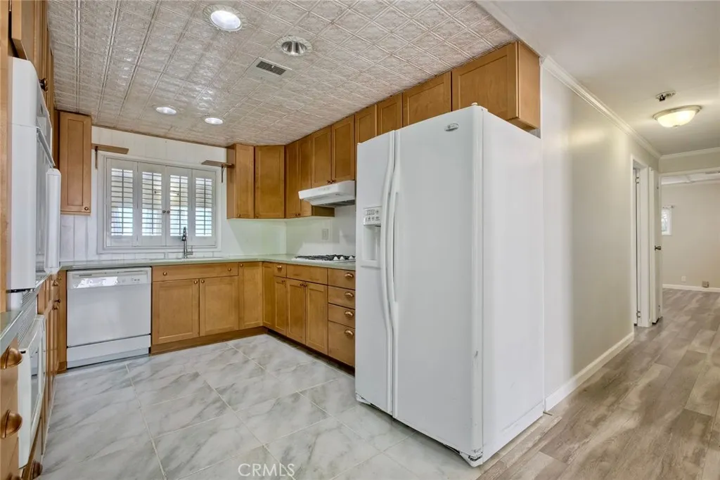 https://cdn.realtyfeed.com/cdn/127/306474740/9c41fd641e494d5d467a19fdd97428b2.webp