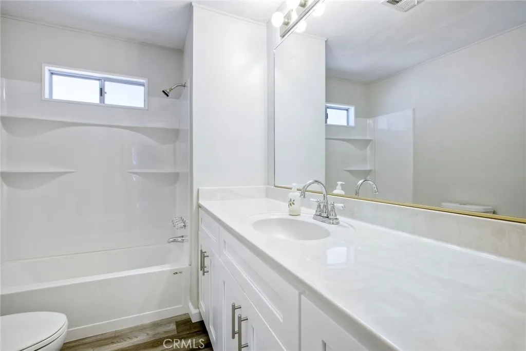 https://cdn.realtyfeed.com/cdn/127/306474740/ee00e290e30091577003e57dd3201b33.webp