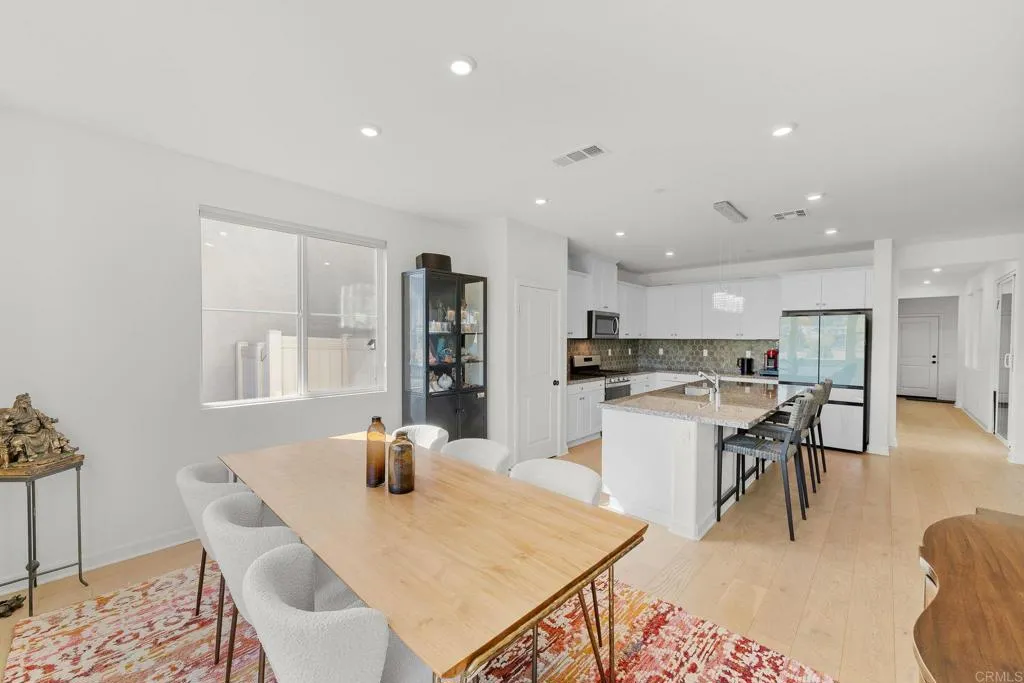 https://cdn.realtyfeed.com/cdn/127/306474790/2be7357689738d35f5bbcc666395870b.webp