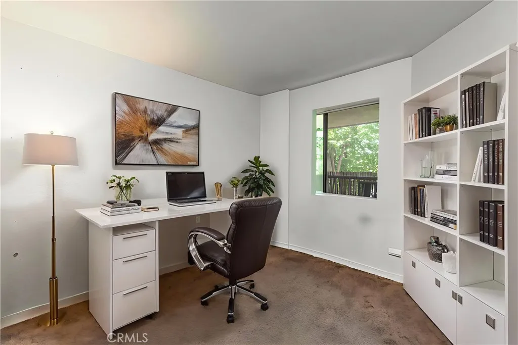 https://cdn.realtyfeed.com/cdn/127/306474795/09151948e5ec6c4d6d0f904ca91af175.webp