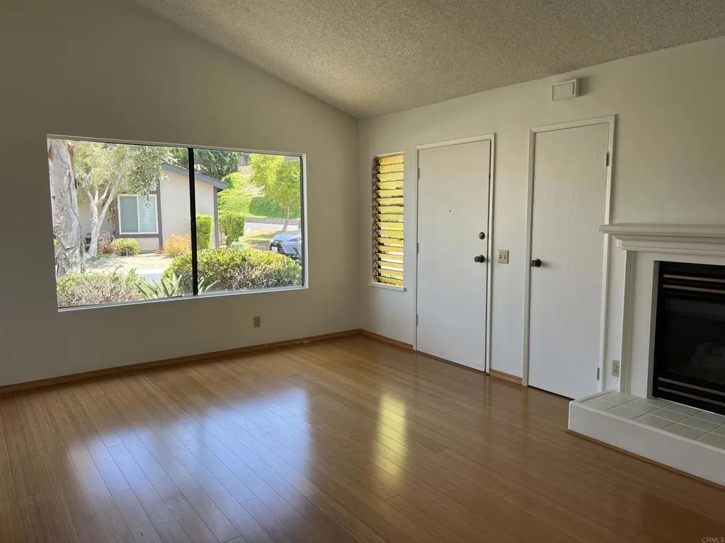 https://cdn.realtyfeed.com/cdn/127/306474874/19dbec4ed06d87b6de2bc46953ad27ab.webp