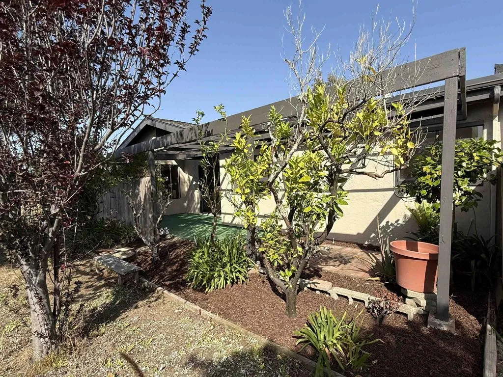 https://cdn.realtyfeed.com/cdn/127/306474874/2e795bc8e11a6a959a0fe7dc10d523d9.webp