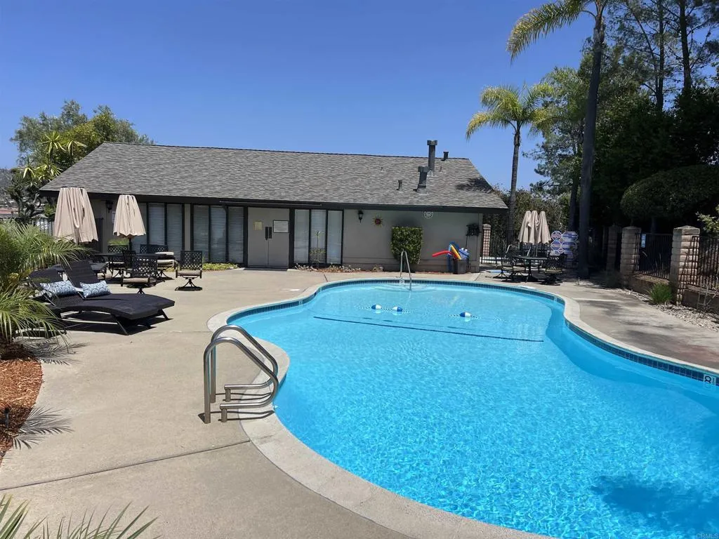 https://cdn.realtyfeed.com/cdn/127/306474874/ed61bc83706f2f5ef39a7b4a8c896ac5.webp