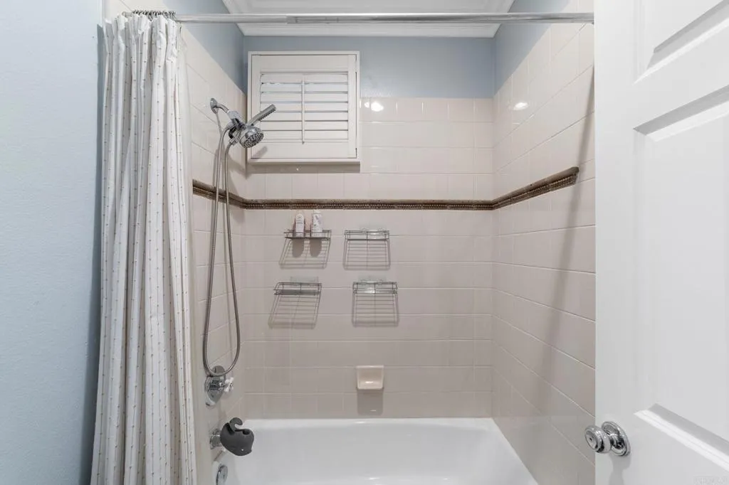 https://cdn.realtyfeed.com/cdn/127/306475130/c1cf295879ee5efb566e7fd936b85701.webp