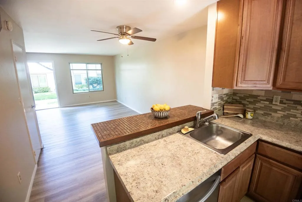 https://cdn.realtyfeed.com/cdn/127/306475148/82318121b93c09230503d3545ad6602e.webp